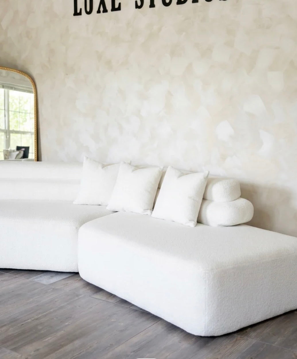 Luxe Studios - Private Suite Security Deposit & Week 1 Rent